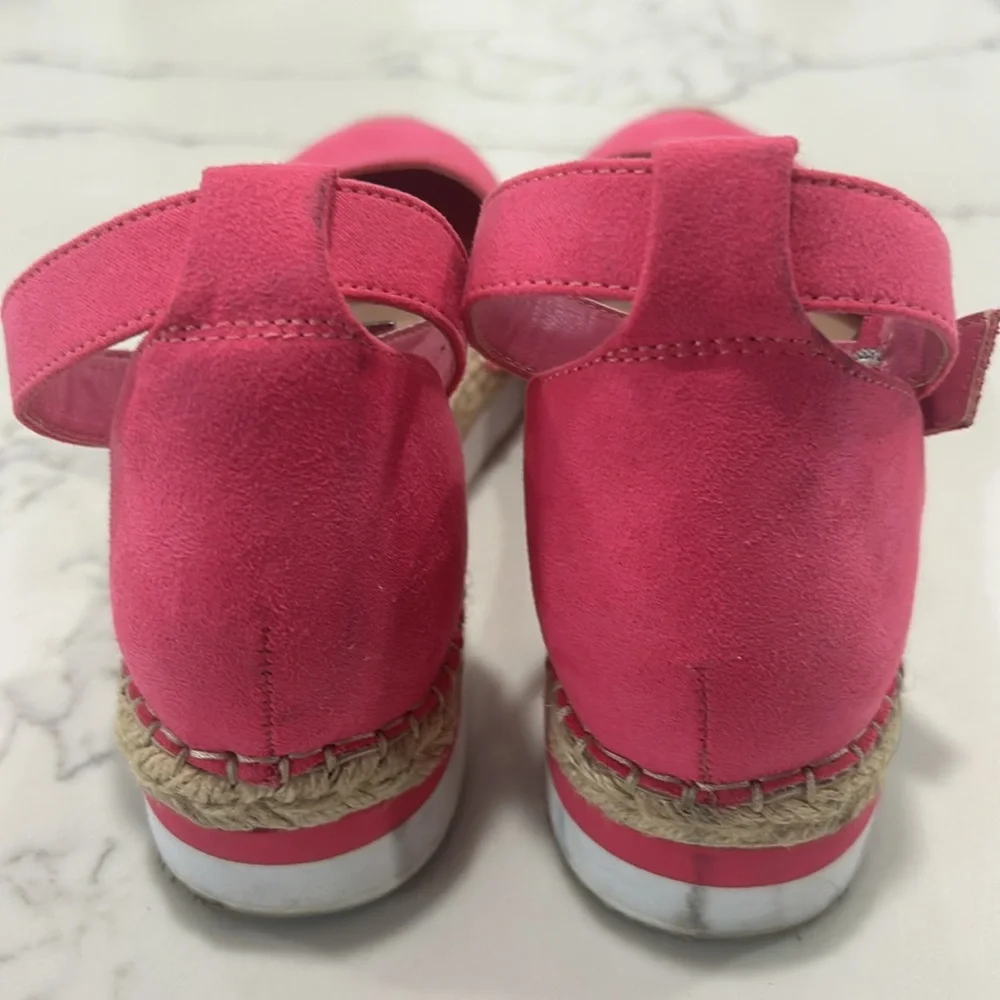 Crown & Ivy Britnee Pink Espadrille. Size 7M‎